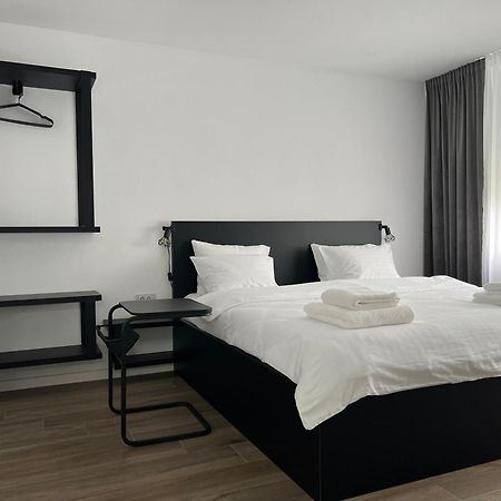 Onix Apartment Hunedoara Ngoại thất bức ảnh