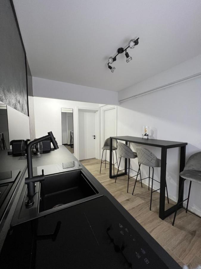 Onix Apartment Hunedoara Ngoại thất bức ảnh