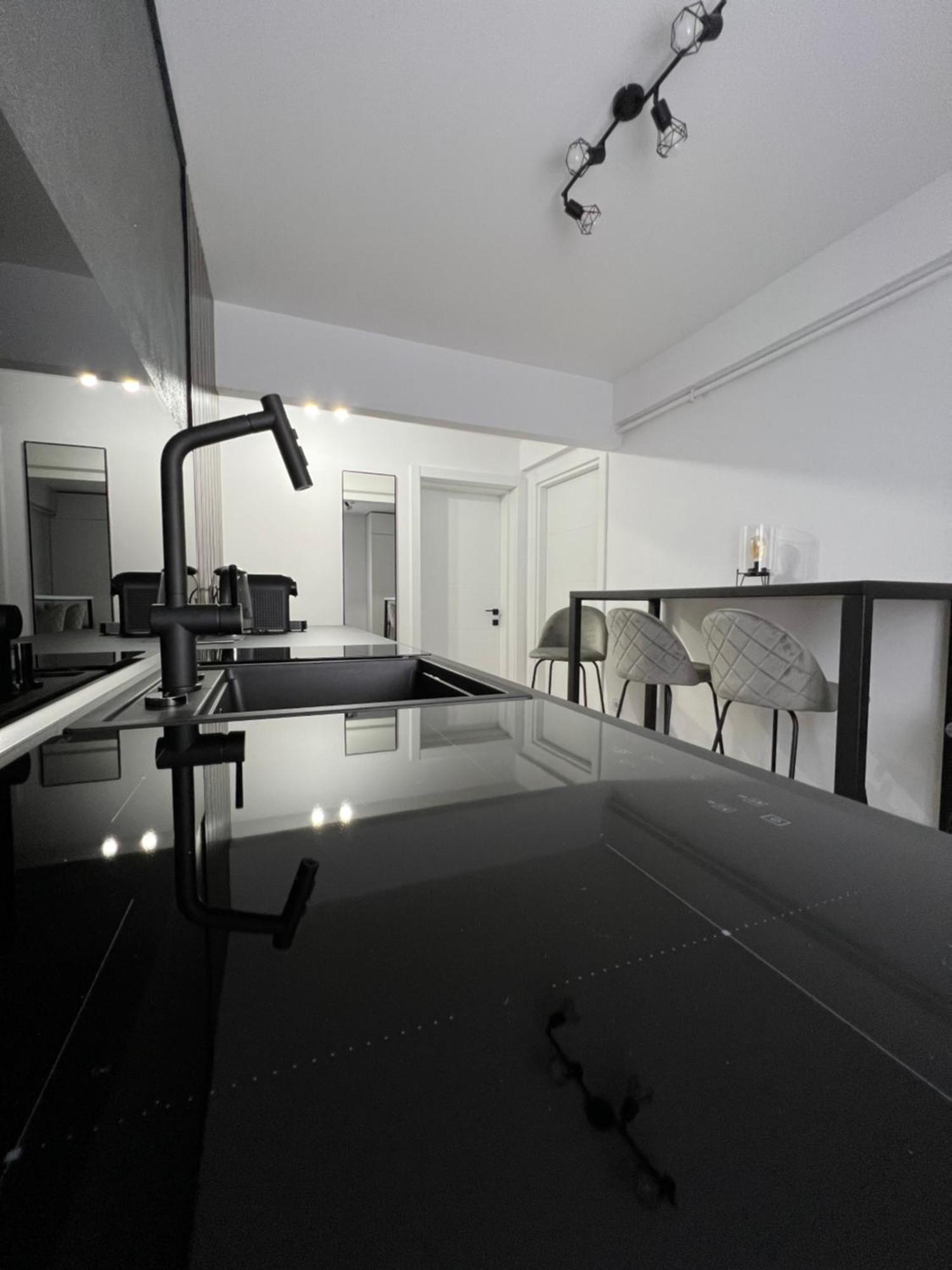 Onix Apartment Hunedoara Ngoại thất bức ảnh