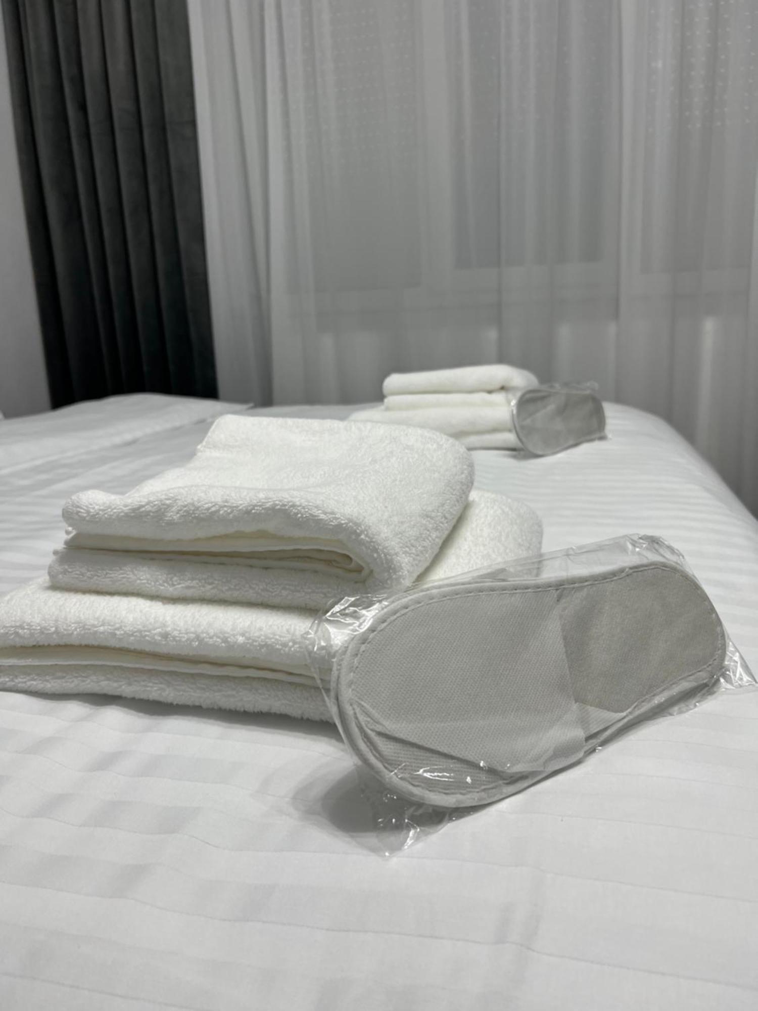 Onix Apartment Hunedoara Ngoại thất bức ảnh