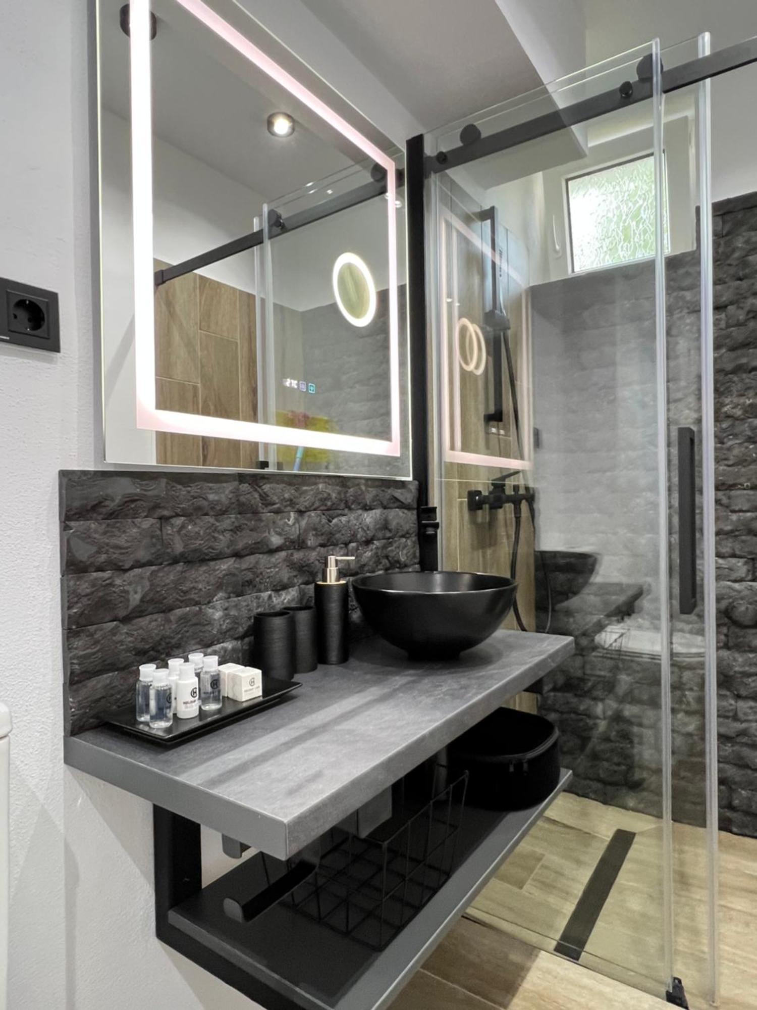 Onix Apartment Hunedoara Ngoại thất bức ảnh