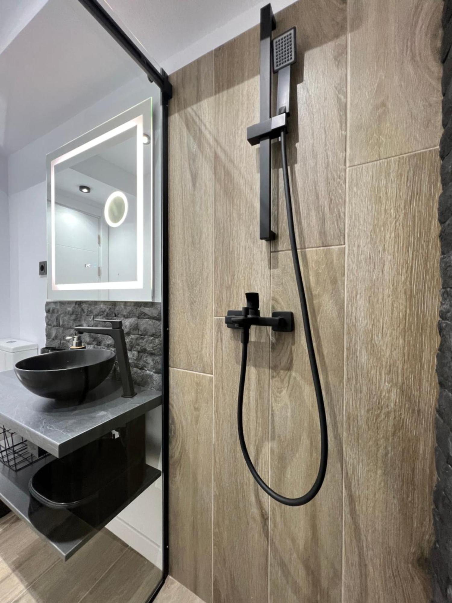 Onix Apartment Hunedoara Ngoại thất bức ảnh